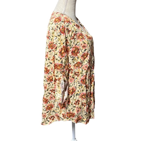 NWT Torrid 3/4 Long Sleeve Harper Blouse Floral Womens 1 1X 14 16 Yellow Pink - Picture 3 of 8